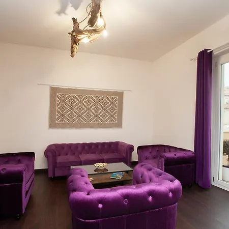 بيت ضيافة Myrtus Piazza Gramsci 4*